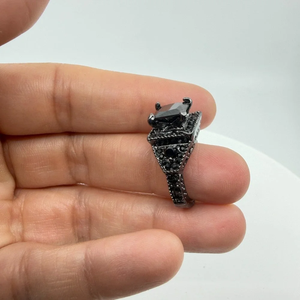 Vtg Black Square Rhinestone Ring Gunmetal Tone Gothic Cocktail Statement Band